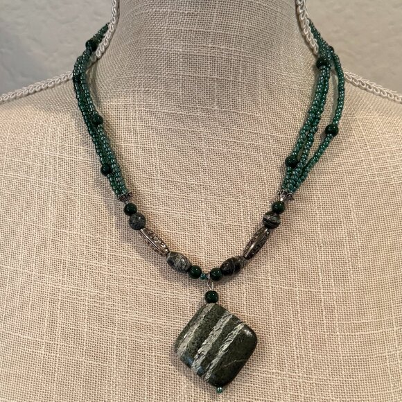 Chrysotile in Serpentine Pendant Necklace - Picture 1 of 7